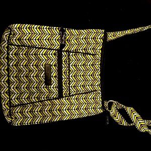 VERA BRADLEY purse: yellow, lime green and black. Women’s purse